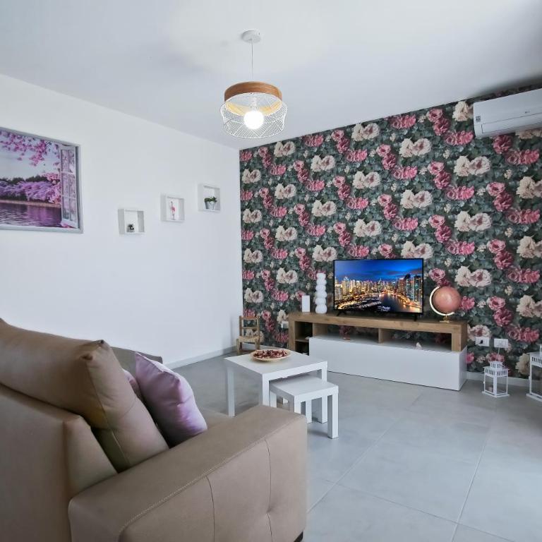 Laudani Homes - Two-Bedroom Apartment - 13