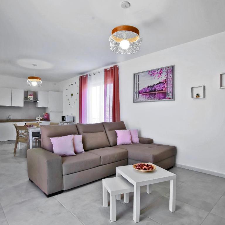 Laudani Homes - Two-Bedroom Apartment - 21