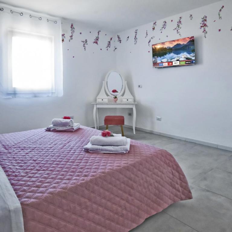 Laudani Homes - Two-Bedroom Apartment - 25