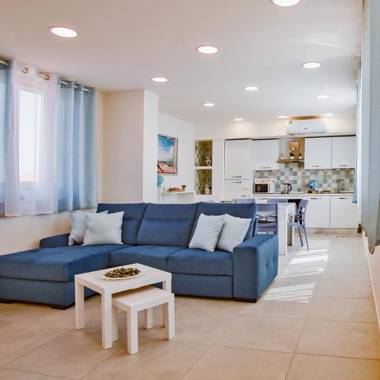 Laudani Homes - Two-Bedroom Apartment - 9