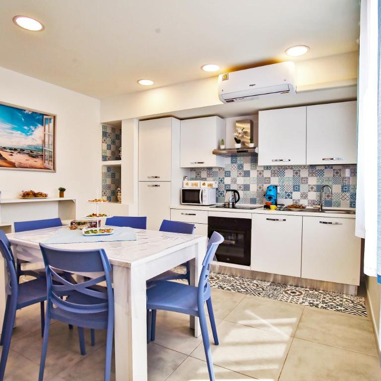 Laudani Homes - Two-Bedroom Apartment - 25