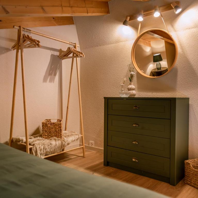The Glen - GRINDELHOMES - The Tiny Gemschi Apartment - 12