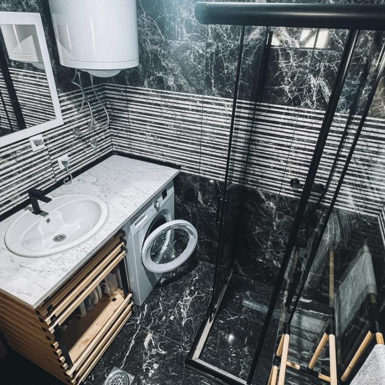 Sweet Home - Two-Bedroom House - 36