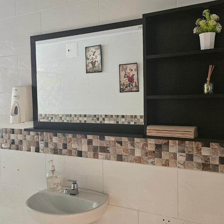 Colisseum Roma - Vive Claro -El cubo movistar campin - Habitación Doble - 2 camas - 17