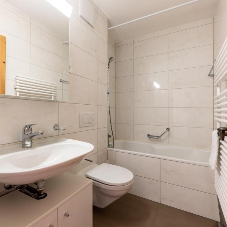 Charming Studio facing Piz Rosatsch - Apartment mit 1 Schlafzimmer - 13
