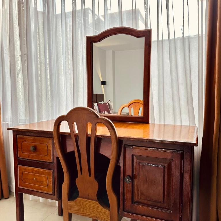 Hotel Tiwintza Internacional - Habitación Doble con baño privado - 1 o 2 camas - 3