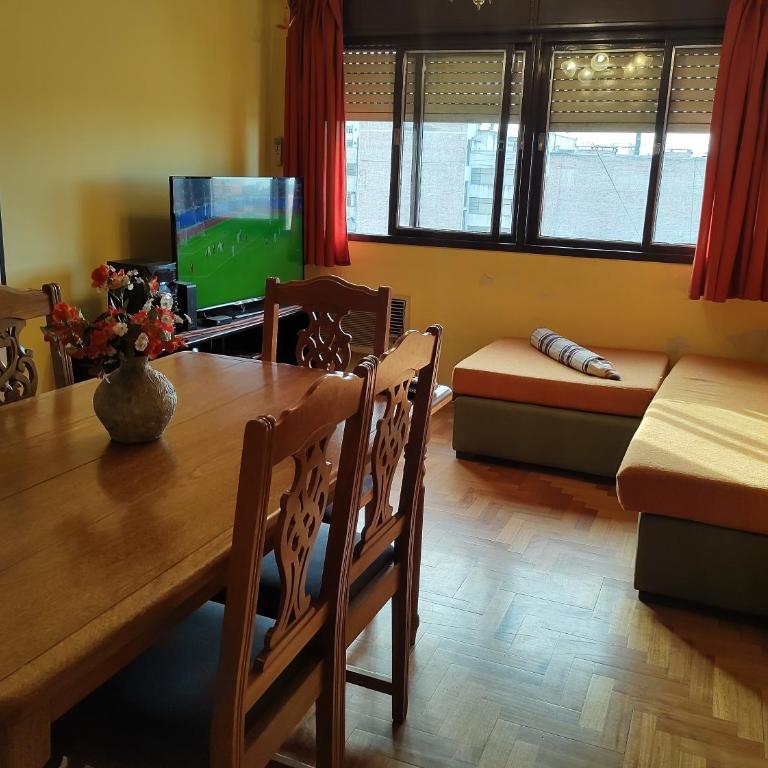 Departamento céntrico con cochera - Apartamento de 1 dormitorio - 2