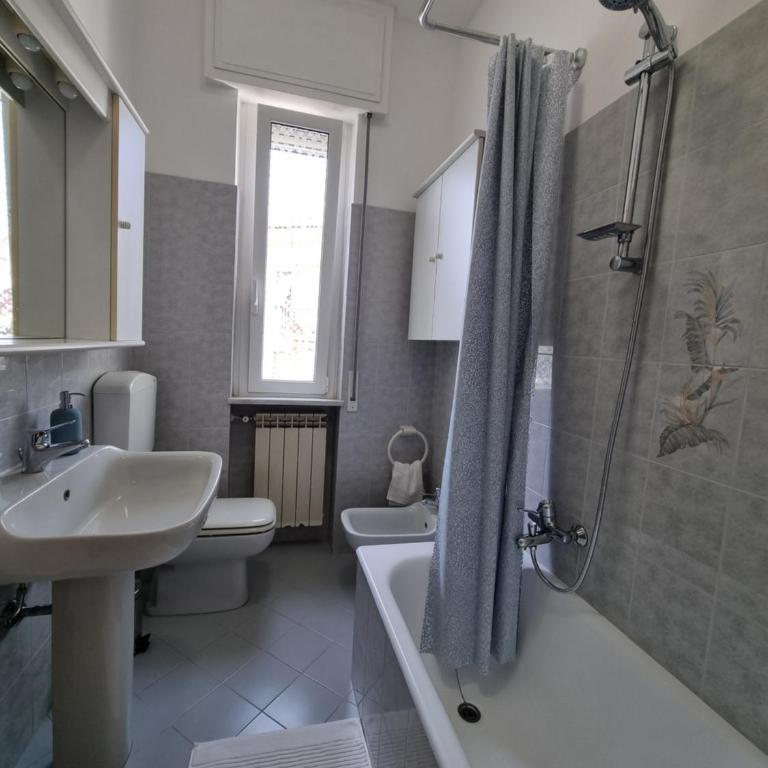 Casa dell'Altromondo - Appartamento con 2 Camere da Letto e Balcone - 16