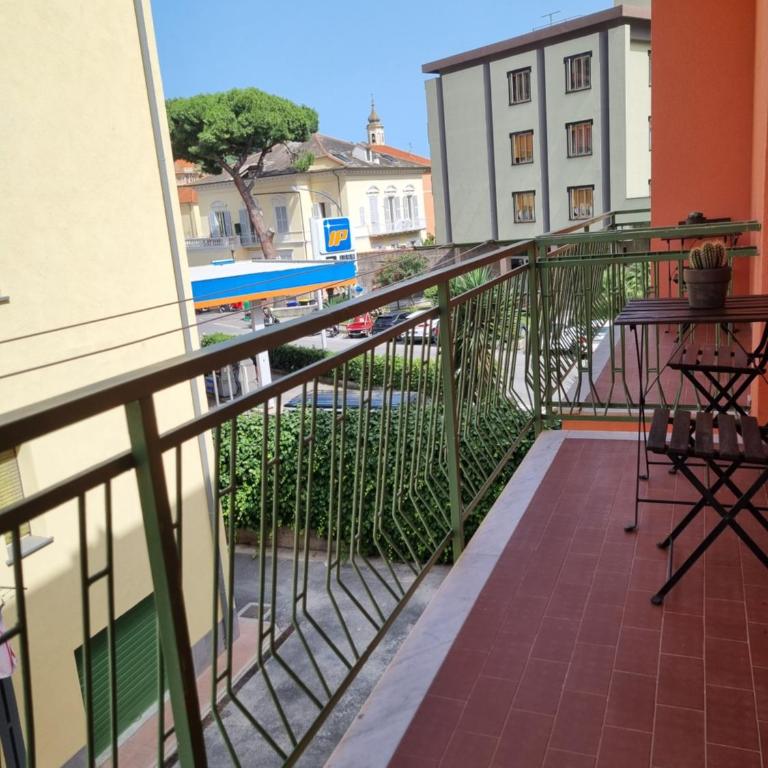 Casa dell'Altromondo - Appartamento con 2 Camere da Letto e Balcone - 12