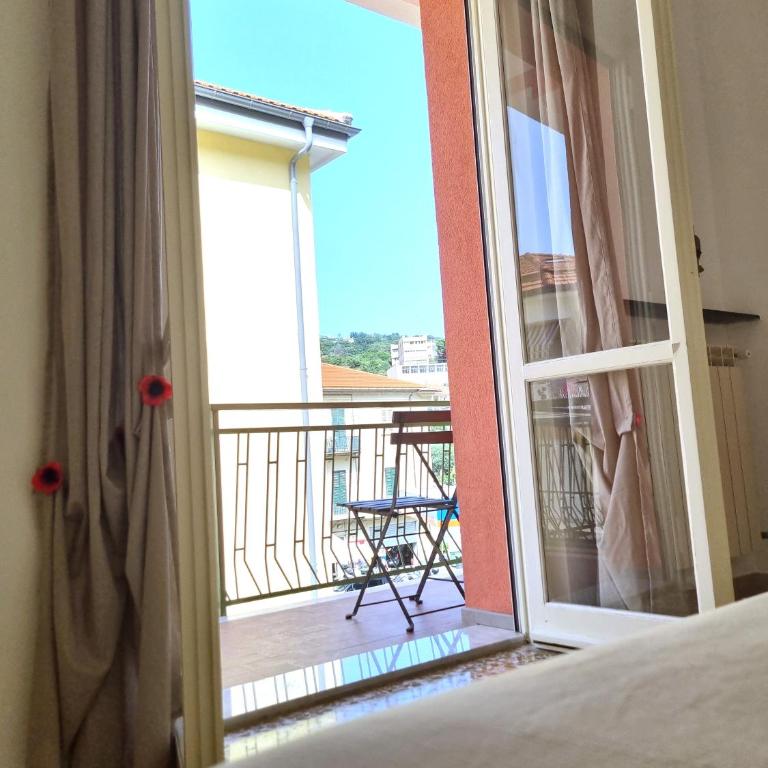 Casa dell'Altromondo - Appartamento con 2 Camere da Letto e Balcone - 4