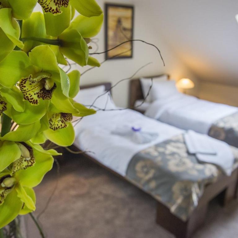 Garni Hotel Central Lux - Deluxe Twin Room - 3