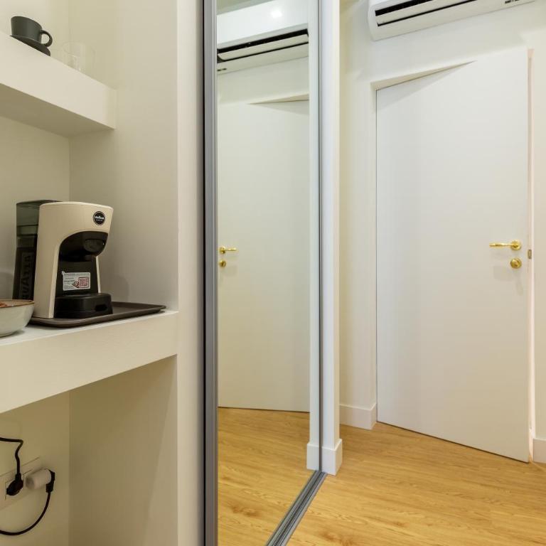 Casa Lounge Costituzione - Camera Deluxe Matrimoniale/Doppia con Letti Singoli con Vista Città - 3