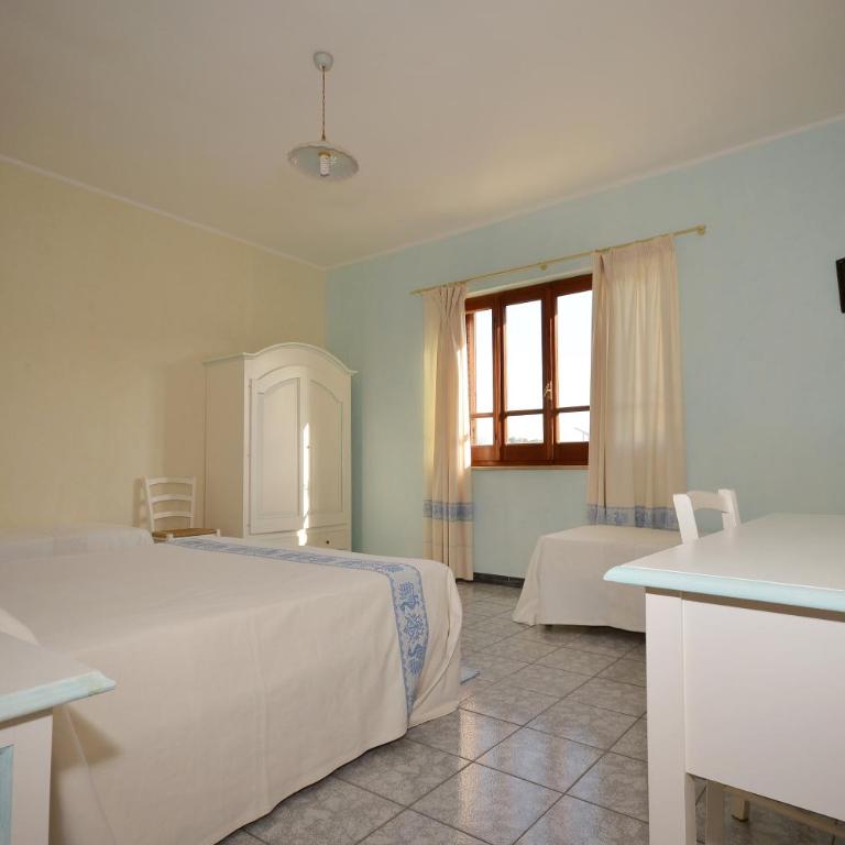 S'Apposentu Affittacamere - Quadruple Room with Garden View - 3