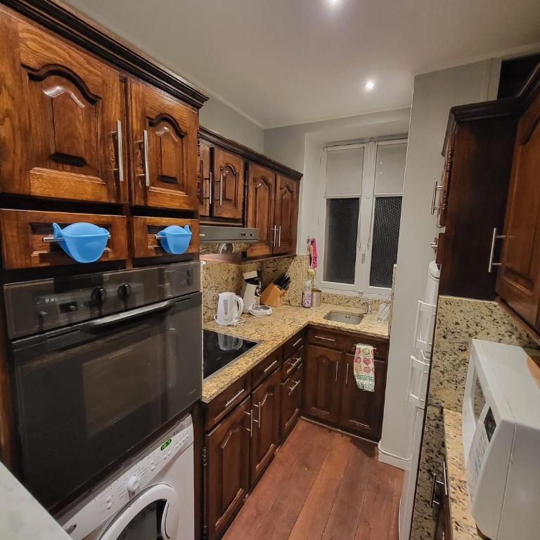 2 bed 16th Arrondissement Trocadero Apartment for6 - Appartement 2 Chambres - 3