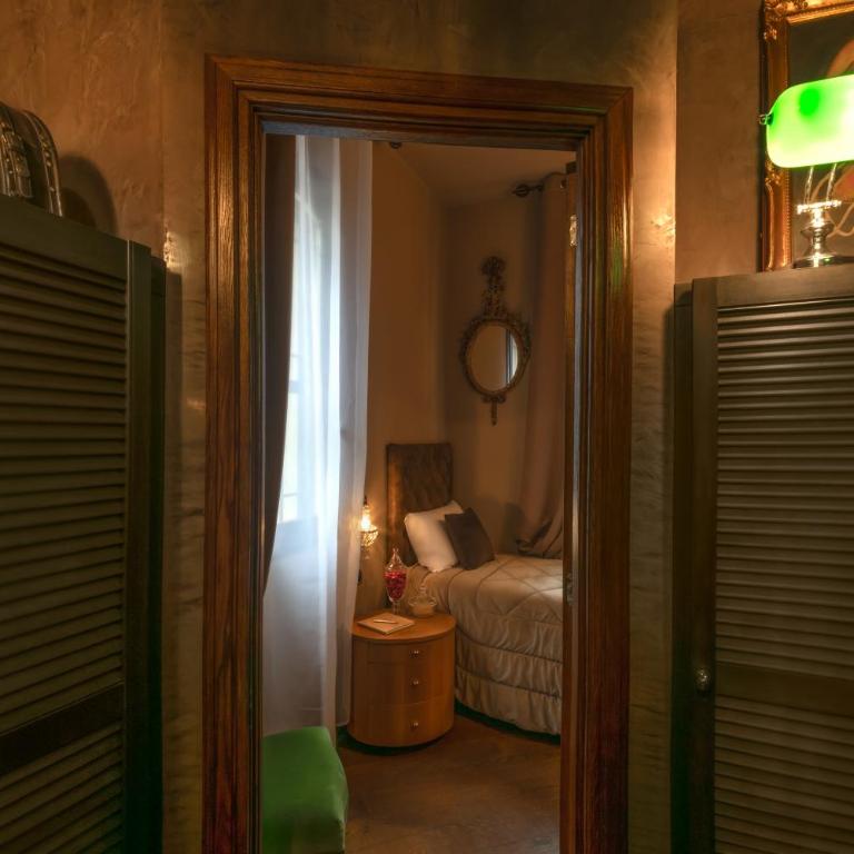 Dolce Casa SUITE Villa Laura - Appartamento con 1 Camera da Letto - 11