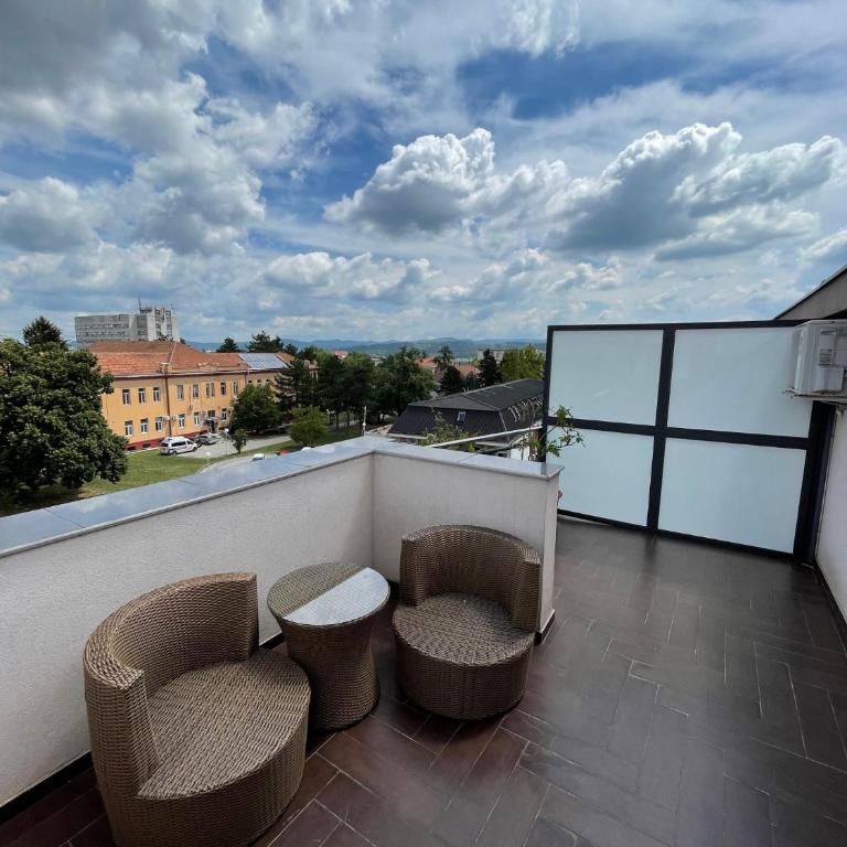 Garni Hotel Ema - Deluxe Studio - 8