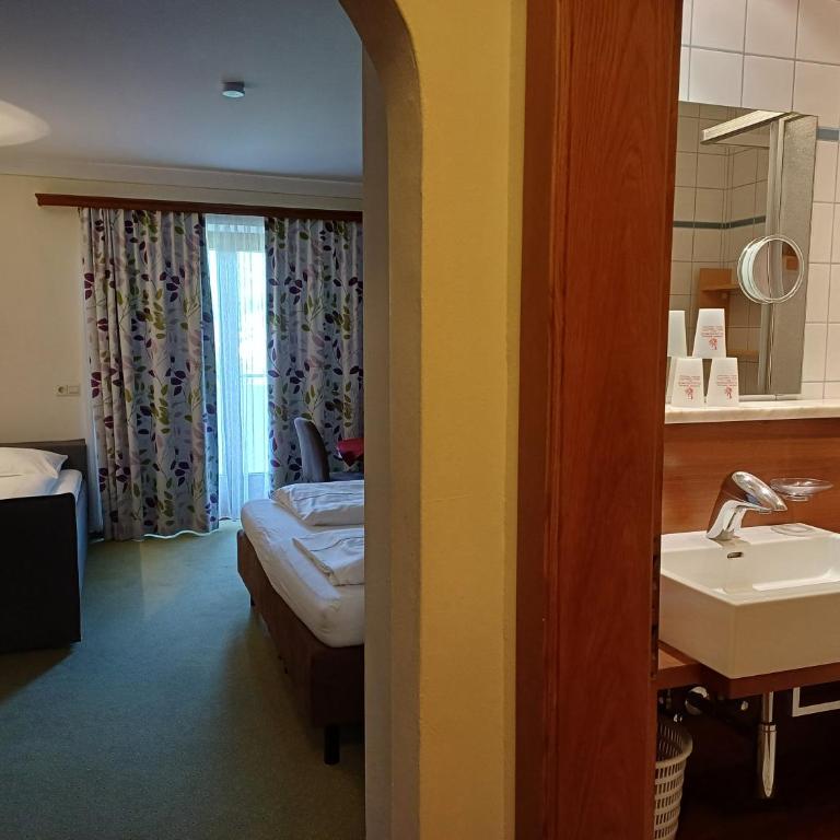 Ferienhotel Gewürzmühle - Familienzimmer (2 Erwachsene + 1 Kind) - 7