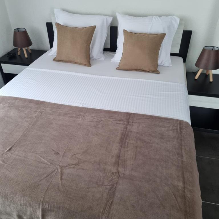 Apartmani Sutomore Tri Palme - Penthaus Apartman sa 4 Spavaće Sobe - 12
