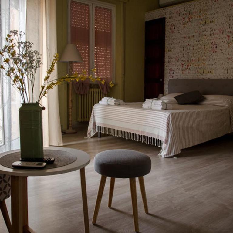 Guelio al Massimo Suites&Breakfast - Family Room with Private Bathroom - 4