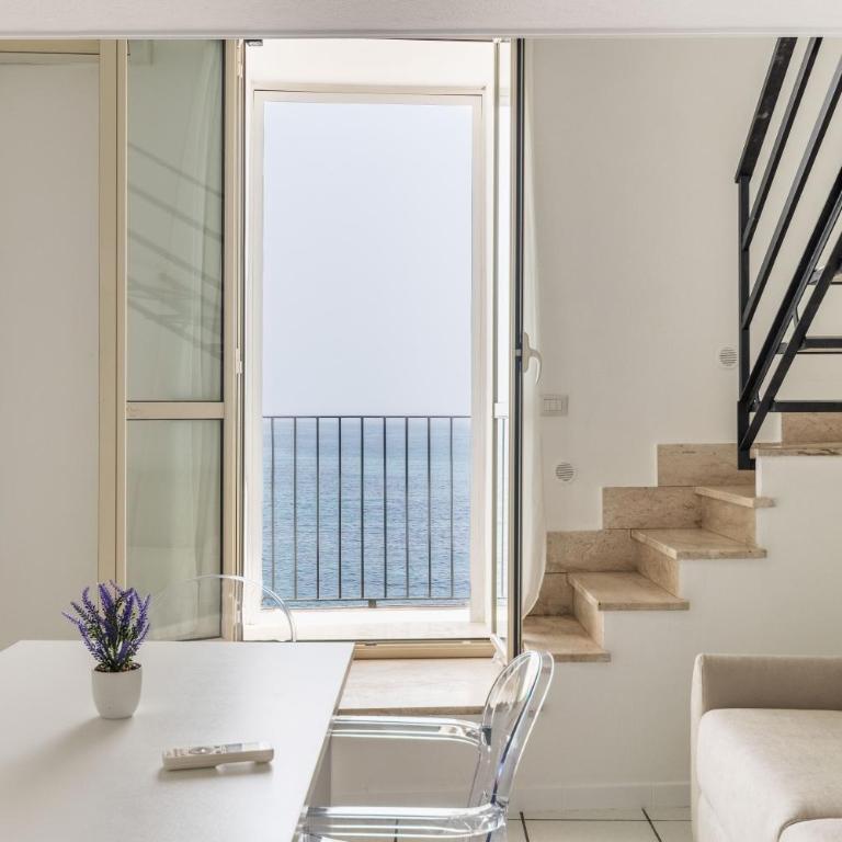 Fronte Mare Apartments & City Views - Two-Bedroom Apartment with Sea View - 14