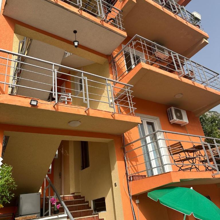 Themis Apartment - Deluxe Triple Room - 4