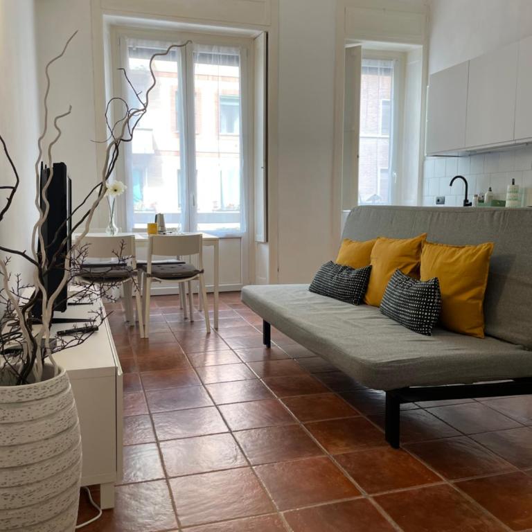 Bilocale spazioso a Lambrate - Appartamento Standard con 1 Camera da Letto - 3
