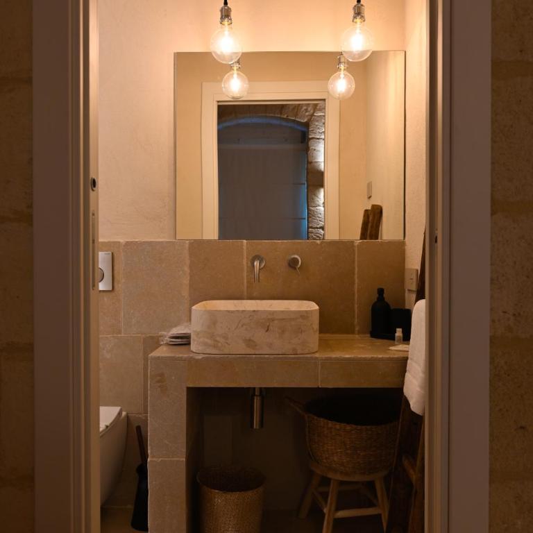 Palazzo Momi - Double Room with Private Bathroom - 9