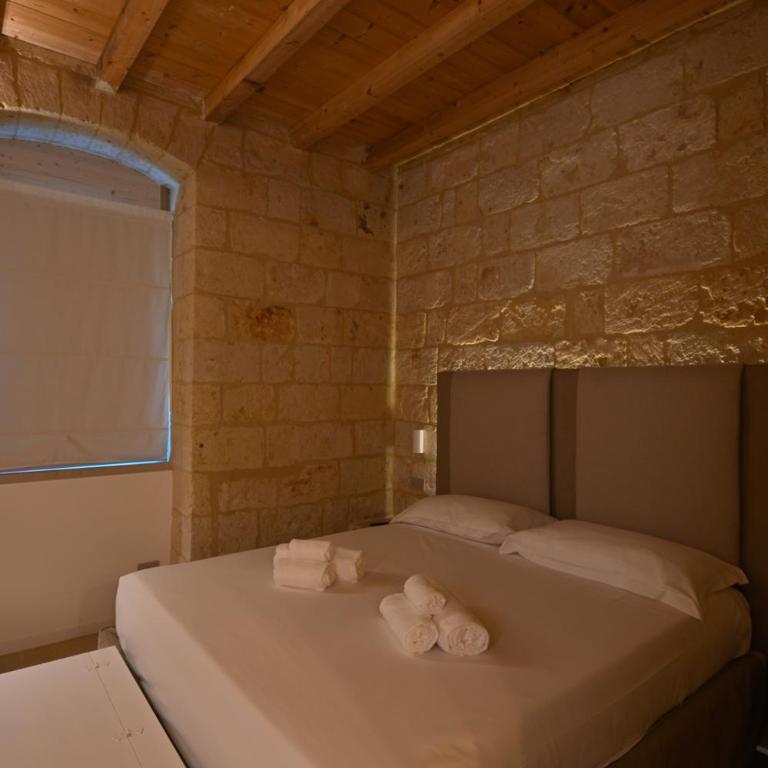 Palazzo Momi - Double Room with Private Bathroom - 11