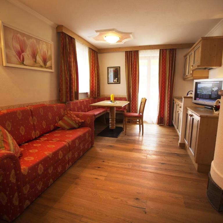 Hotel Garni Concordia - Dolomites Home - Suite con Vista Montagna - 1