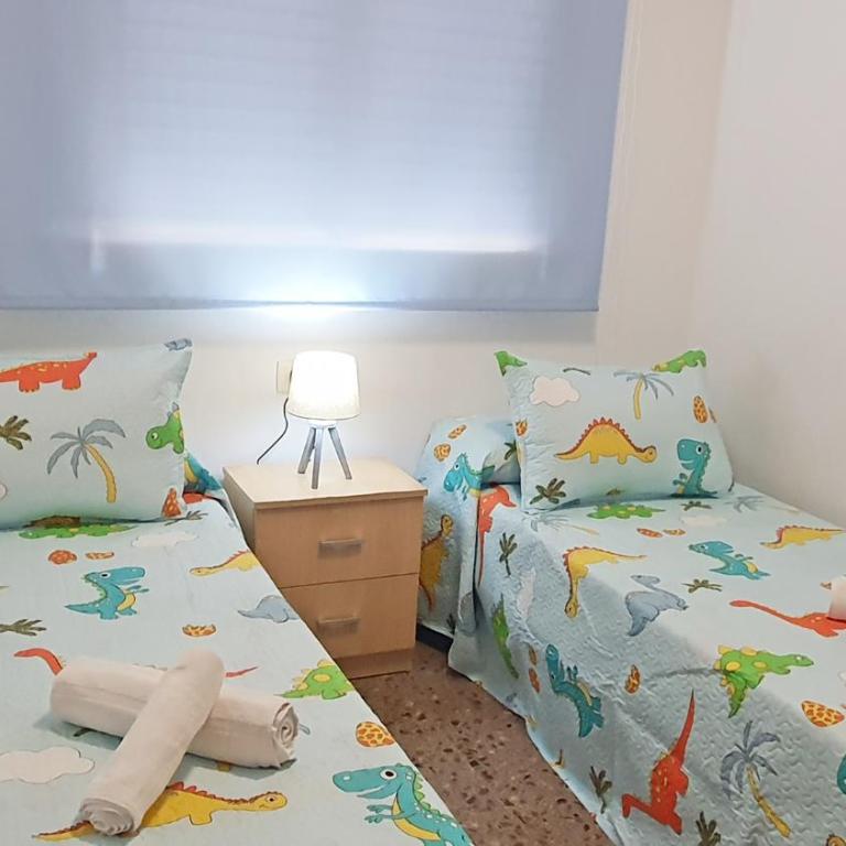 JARDINES I y II - GANDIA - Alquiler solo a familias - Apartamento Deluxe de 3 dormitorios - 4