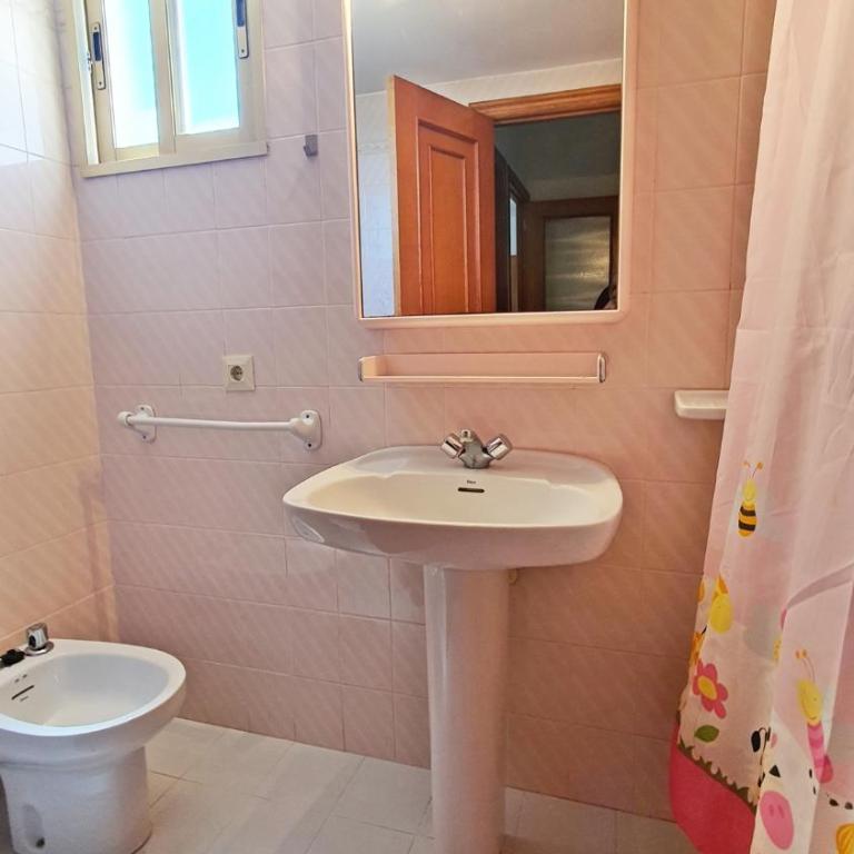 JARDINES I y II - GANDIA - Alquiler solo a familias - Apartamento Deluxe de 3 dormitorios - 28