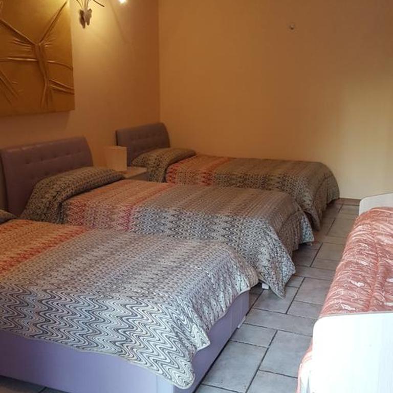 B&B Ai Prati - Camera Quadrupla con Bagno Privato - 1