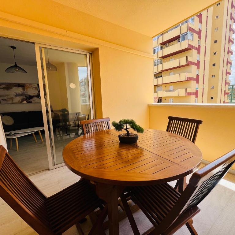 Los Boliches, nuevo, 3D, Wifi, AACC, Para 8 - Three-Bedroom Apartment - 13