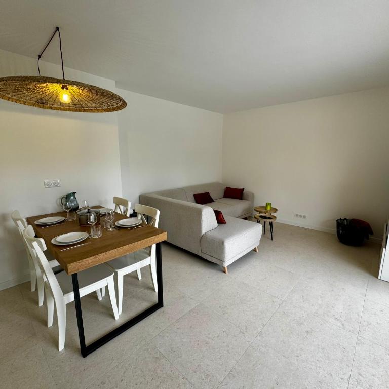 T3 avec jardin - mer, soleil et tout à pied - Two-Bedroom Apartment - 6
