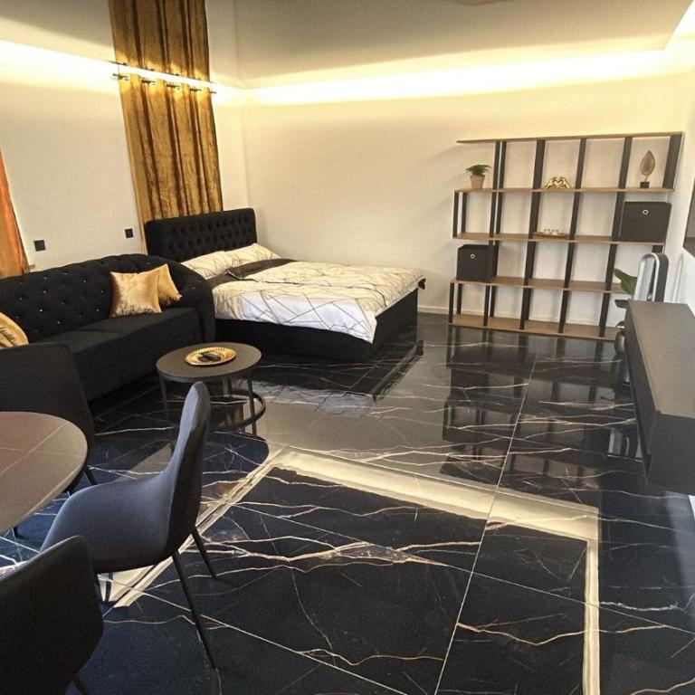 Optimus Apartment - One-Bedroom Apartment - 2