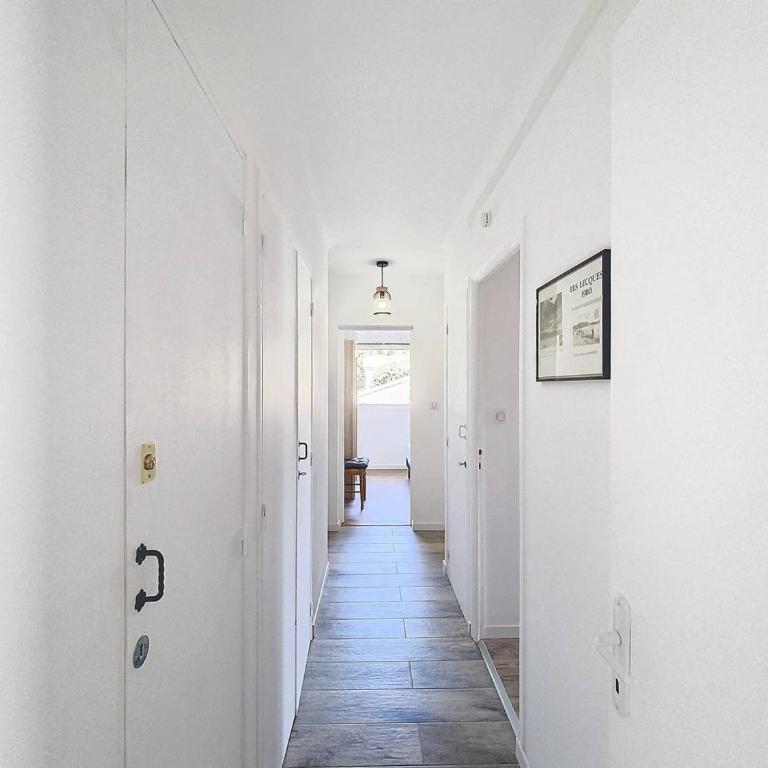 Appartement lumineux près de la plage des Lecques avec wifi et climatisation - FR-1-770-10 - Appartement - 12