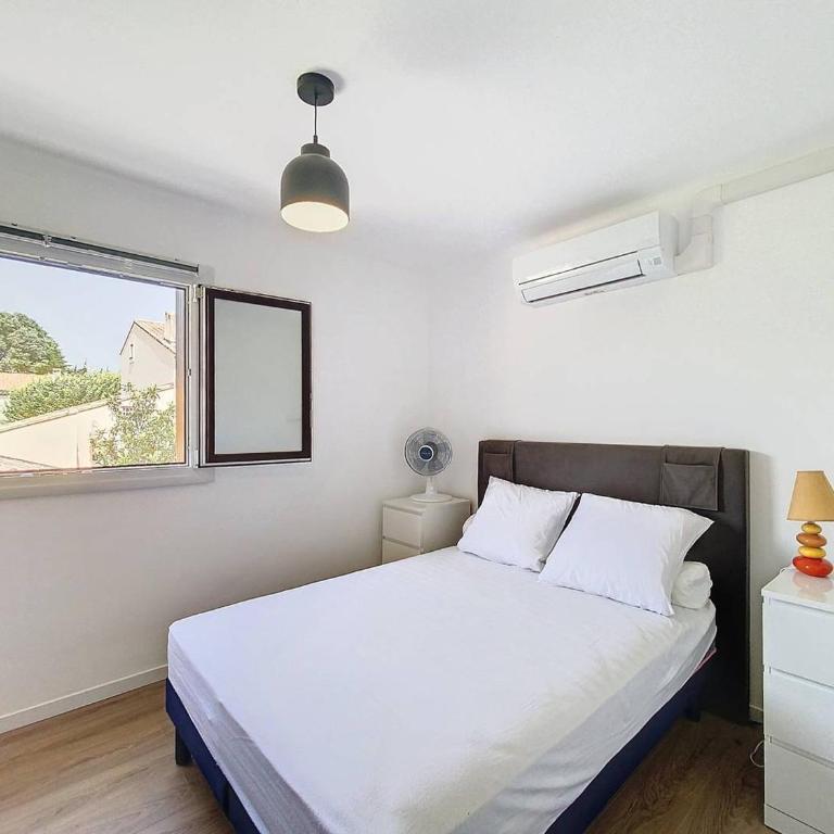 Appartement lumineux près de la plage des Lecques avec wifi et climatisation - FR-1-770-10 - Appartement - 13