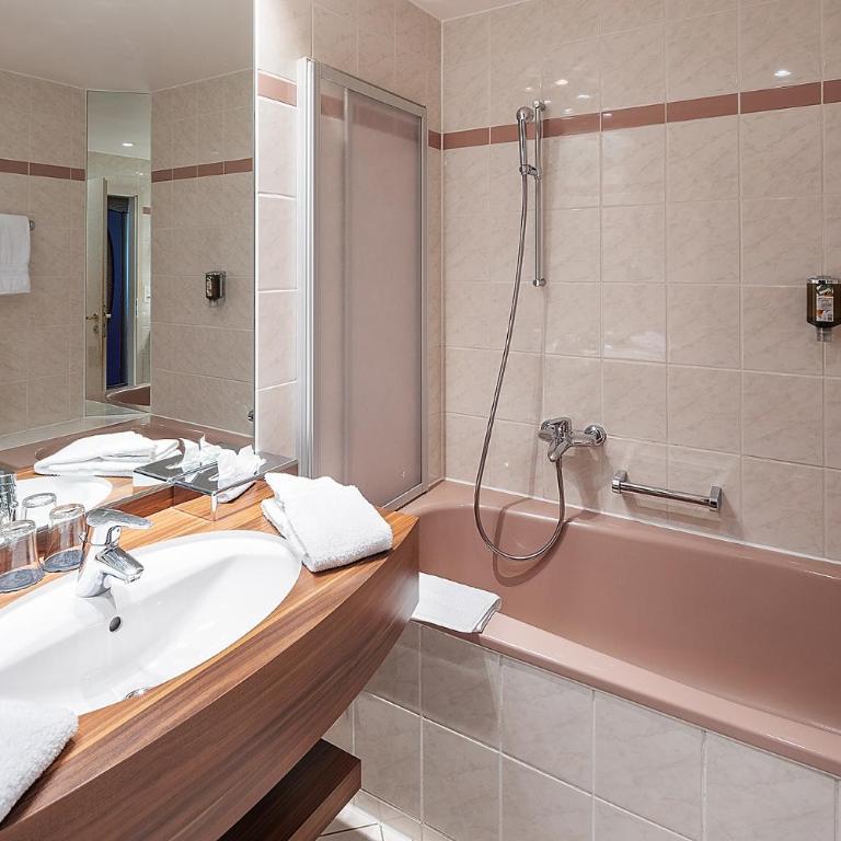 Hotel Bodmi - Doppelzimmer - 4