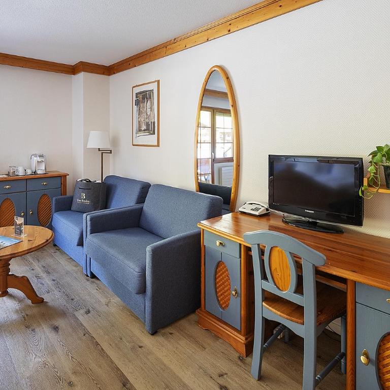 Hotel Bodmi - Familienzimmer mit Blick auf den Hof - 8