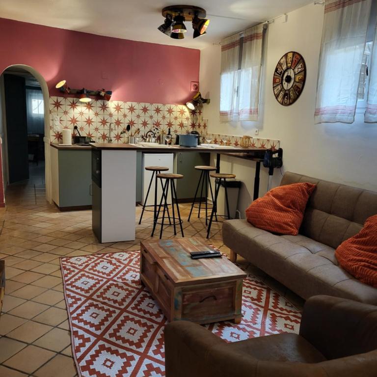 2 pièces Avignon intramuros Place Pie - Appartement 1 Chambre - 1