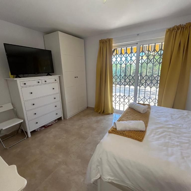 Villa Oregano Oasis Stunning Villa with own heated pool - Villa - 37