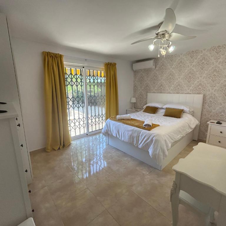 Villa Oregano Oasis Stunning Villa with own heated pool - Villa - 43