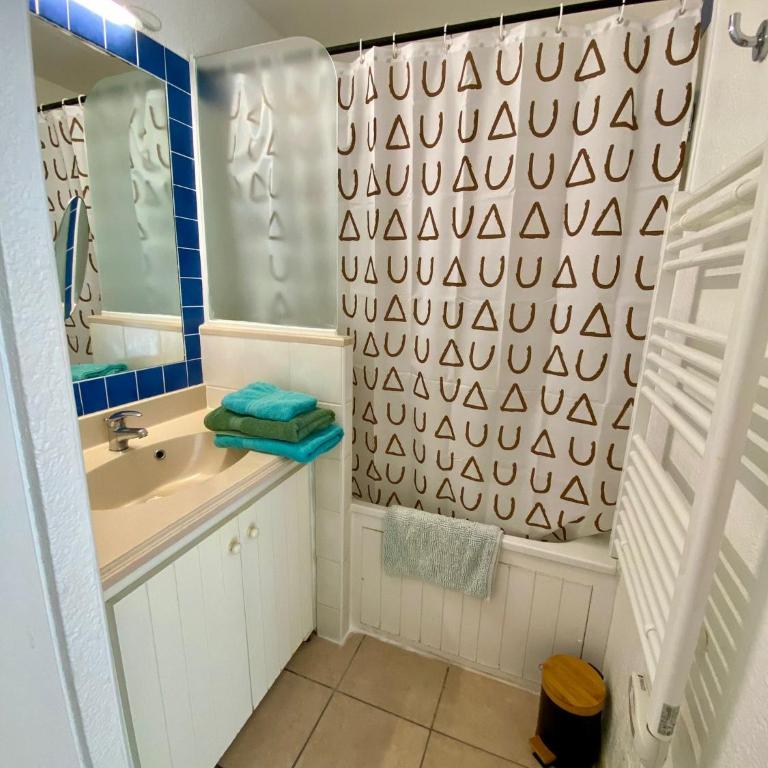 Lacanau, Résidence Bleu Marine, appartements 2e étage, exceptionnels car balcon face et vue océan avec piscine ! Et avec parking réservé - One-Bedroom Apartment - 5