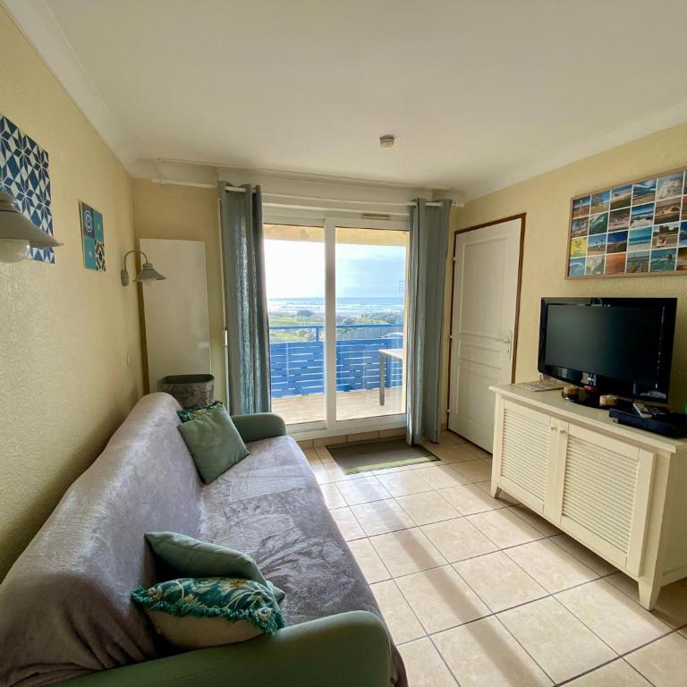 Lacanau, Résidence Bleu Marine, appartements 2e étage, exceptionnels car balcon face et vue océan avec piscine ! Et avec parking réservé - One-Bedroom Apartment - 3