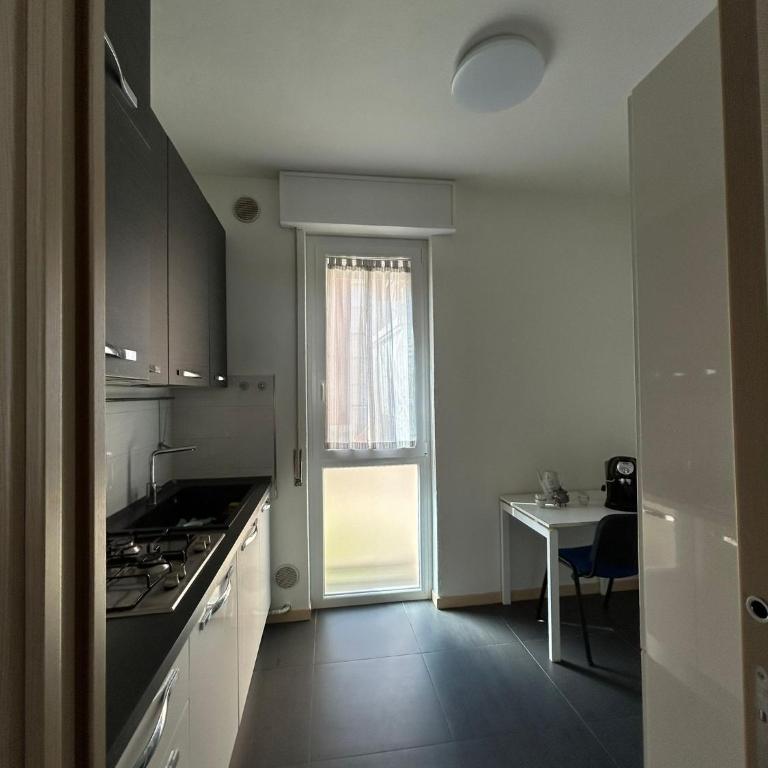 M&M BERGAMO CENTER - Modern flat with FREE WIFI - Rent BIKE - Appartamento con 2 Camere da Letto - 4