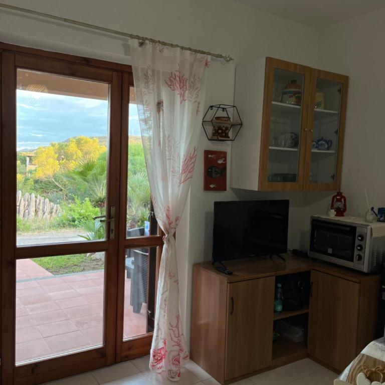 Villetta MP casa sviluppata su due piani con doppia veranda e parcheggio privato - Appartamento con 2 Camere da Letto - 4