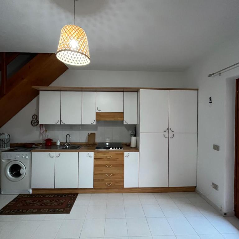 Villetta MP casa sviluppata su due piani con doppia veranda e parcheggio privato - Appartamento con 2 Camere da Letto - 21