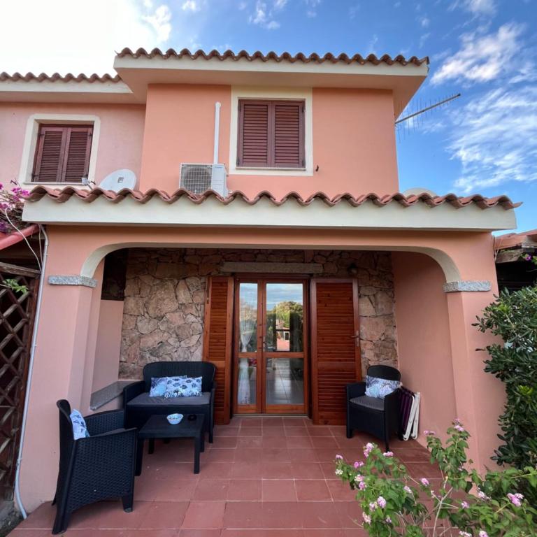 Villetta MP casa sviluppata su due piani con doppia veranda e parcheggio privato - Appartamento con 2 Camere da Letto - 30