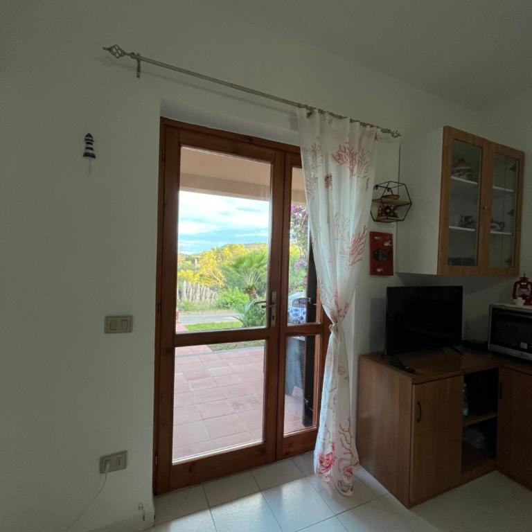 Villetta MP casa sviluppata su due piani con doppia veranda e parcheggio privato - Appartamento con 2 Camere da Letto - 31