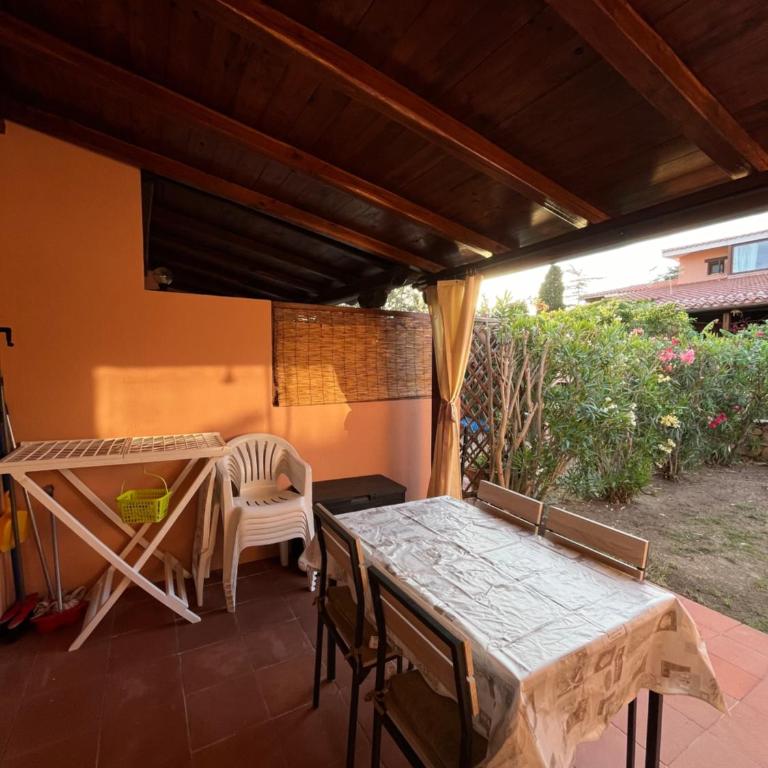 Villetta MP casa sviluppata su due piani con doppia veranda e parcheggio privato - Appartamento con 2 Camere da Letto - 32